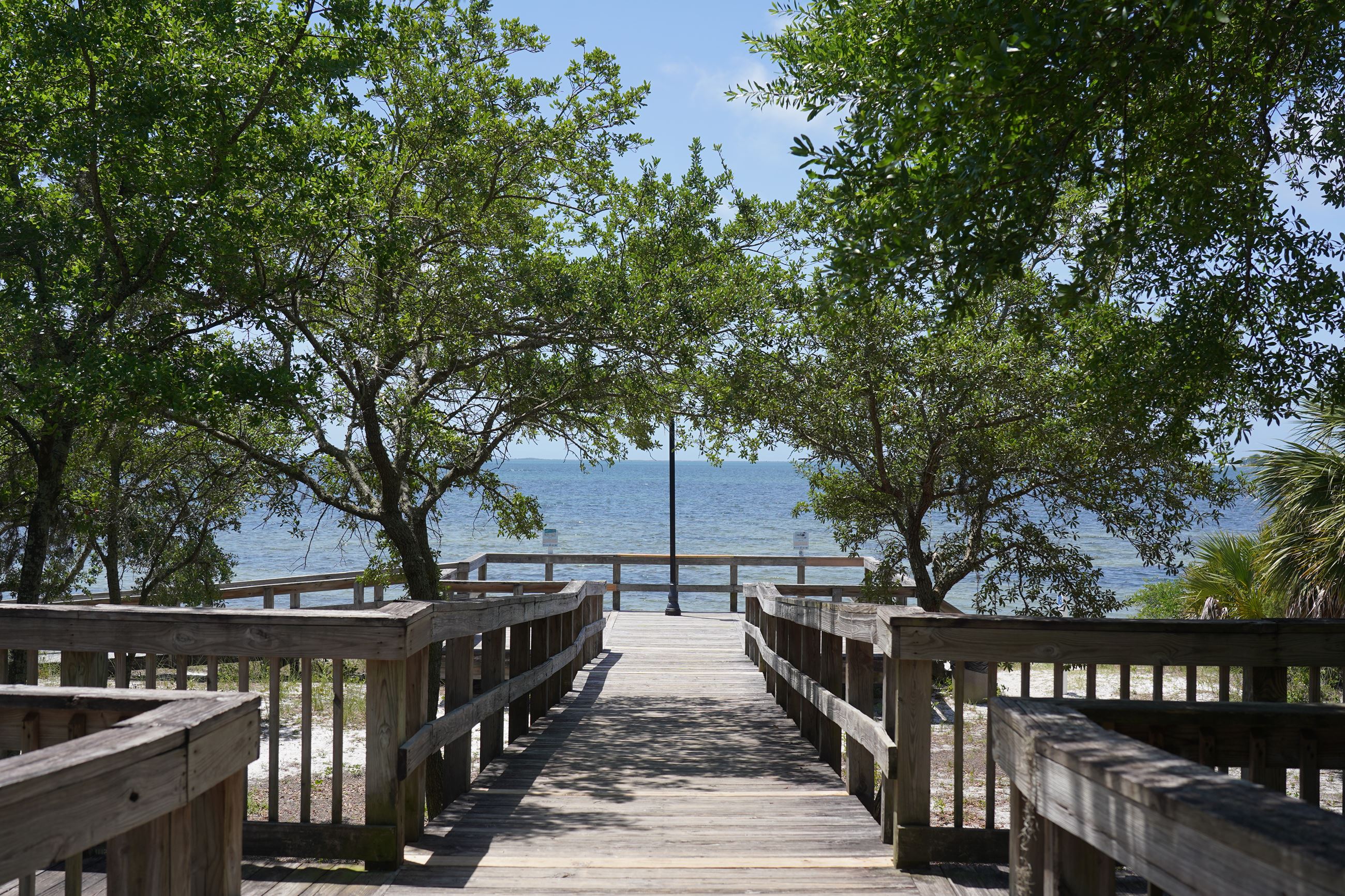 Oaks By The Bay Park